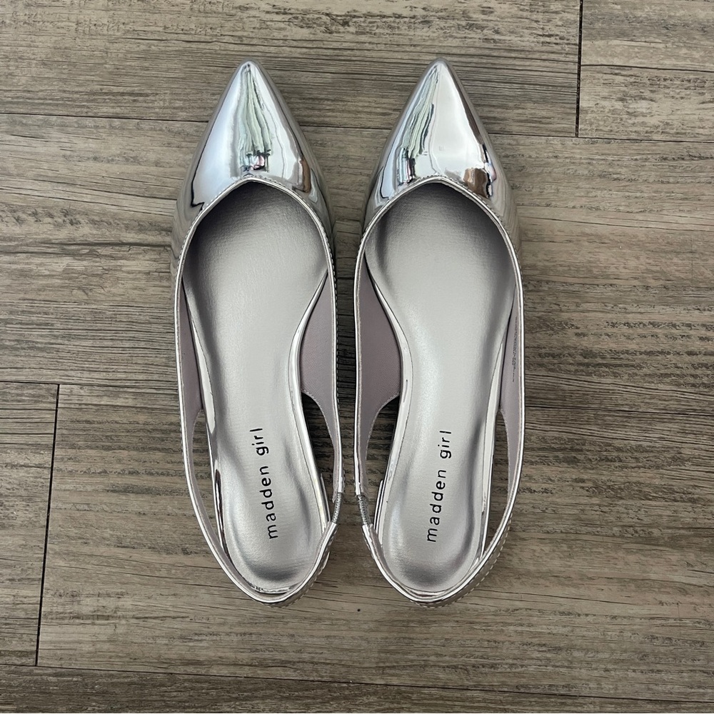 Silver Pointed Flats